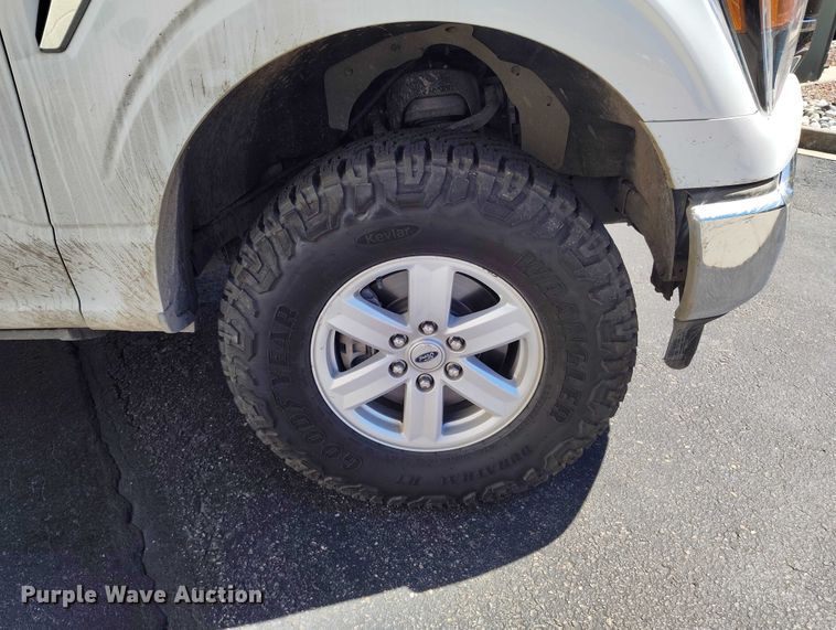 image for item EC8989 2023 Ford F150 Crew Cab pickup truck