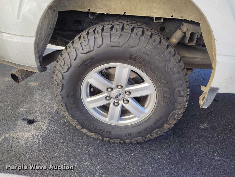 image for item EC8989 2023 Ford F150 Crew Cab pickup truck