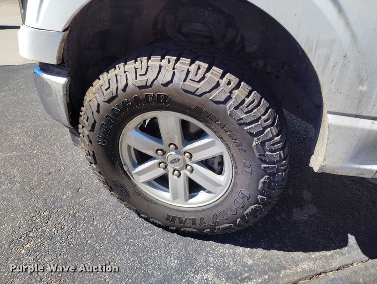 image for item EC8989 2023 Ford F150 Crew Cab pickup truck