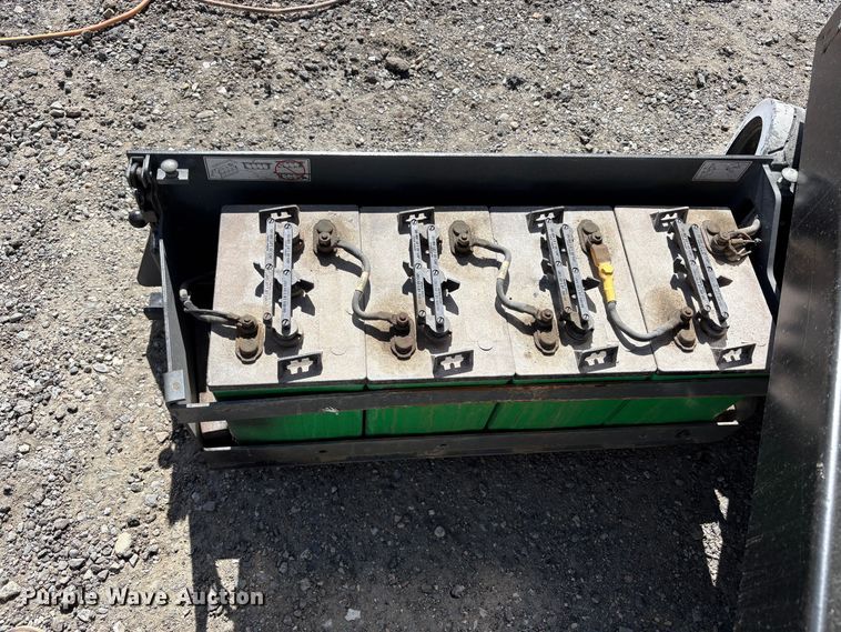 image for item EC8996 2017 Skyjack SJ111 - 3219 scissor lift