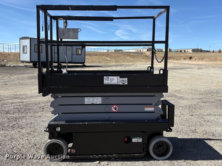 image for item EC8997 2014 Skyjack SJ1I-3219 scissor lift