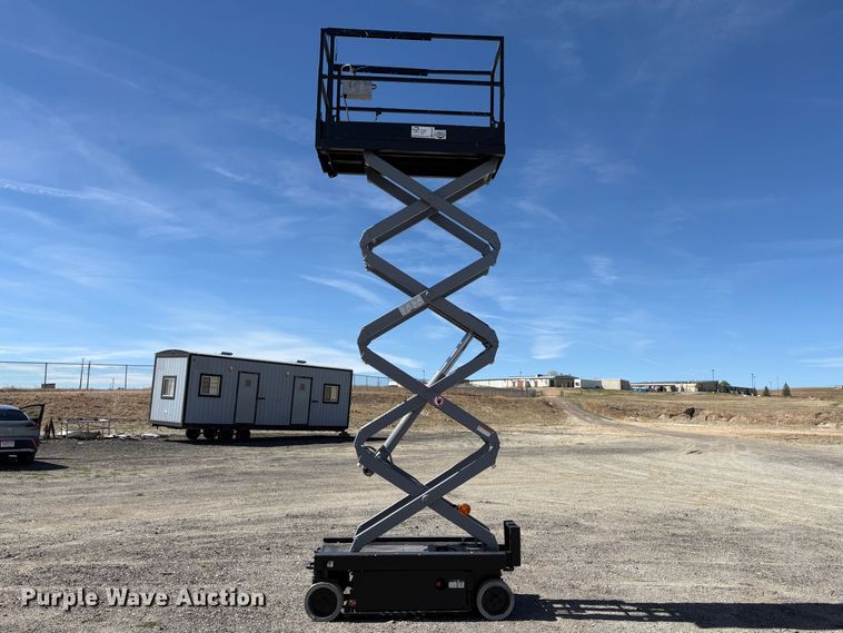 image for item EC8997 2014 Skyjack SJ1I-3219 scissor lift