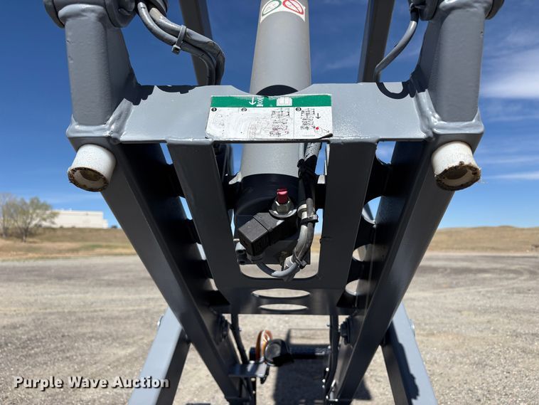 image for item EC8997 2014 Skyjack SJ1I-3219 scissor lift