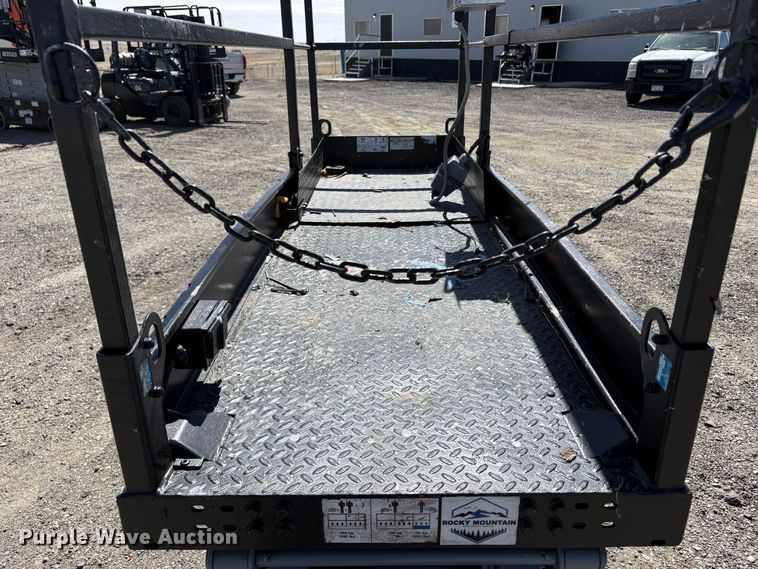 image for item EC8997 2014 Skyjack SJ1I-3219 scissor lift