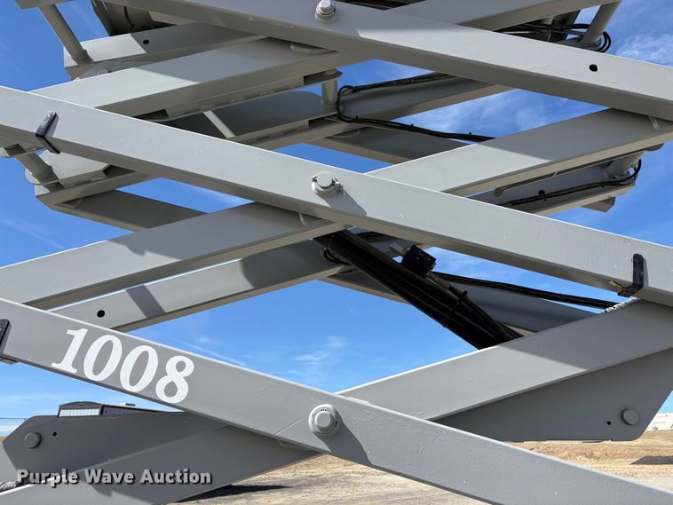 image for item EC8998 2016 Genie GS-4047 scissor lift