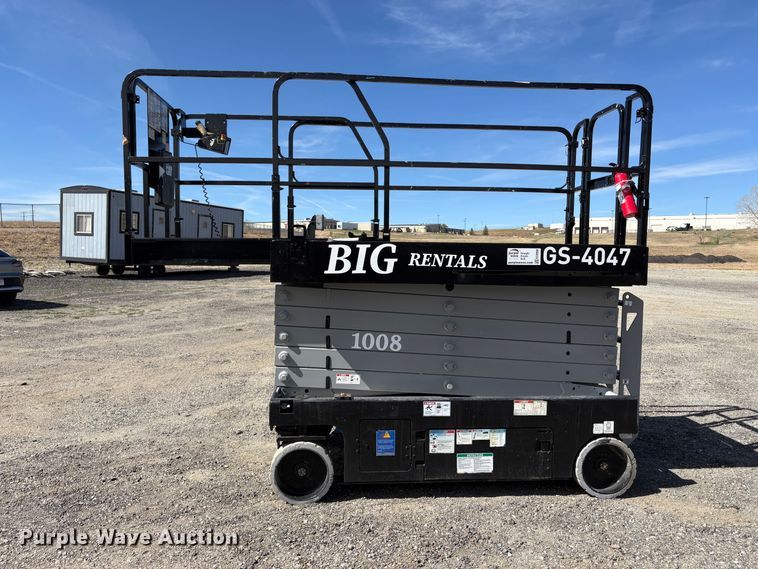 image for item EC8998 2016 Genie GS-4047 scissor lift