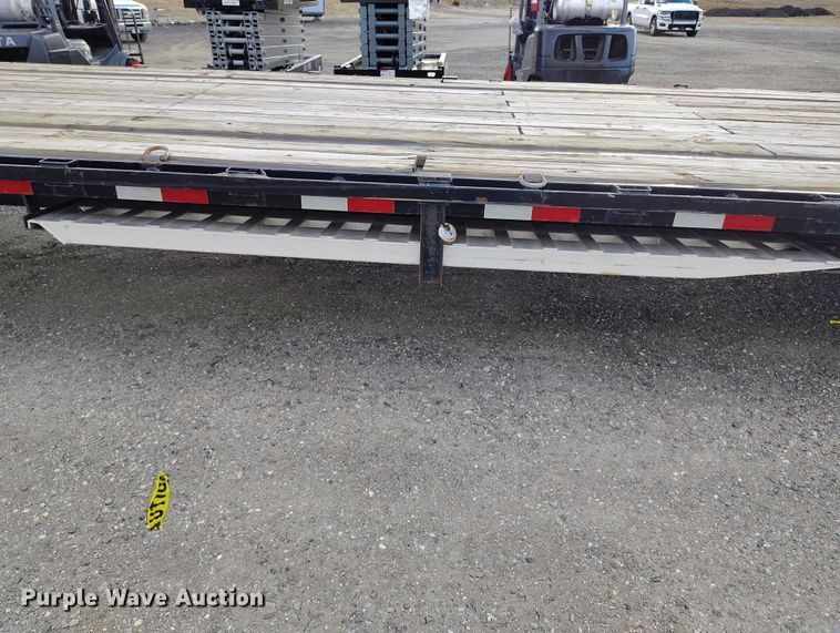 image for item EC8999 2022 Big Tex 14GN-35+5 equipment trailer