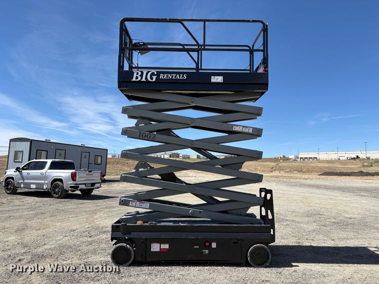 image for item ED0001 2021 MEC 4555SE scissor lift
