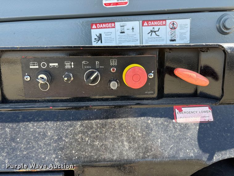 image for item ED0001 2021 MEC 4555SE scissor lift