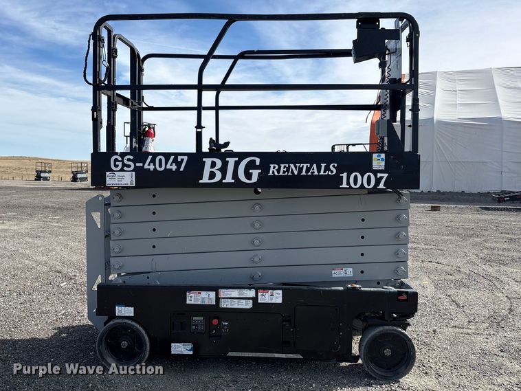 image for item ED0002 2016 Genie GS-4047 scissor lift