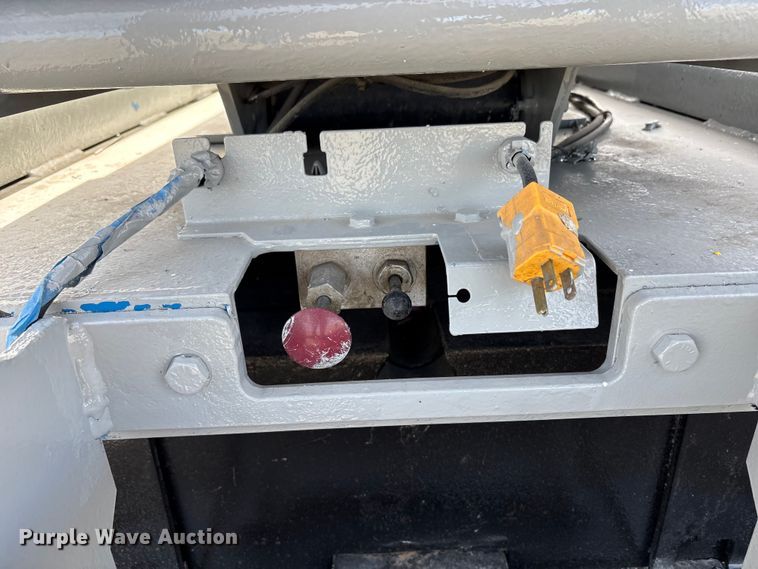 image for item ED0002 2016 Genie GS-4047 scissor lift