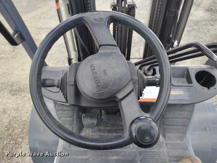 image for item ED0003 Toyota 8FUG25 forklift