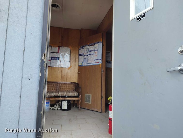 image for item ED0004 2000 Miller mobile office trailer