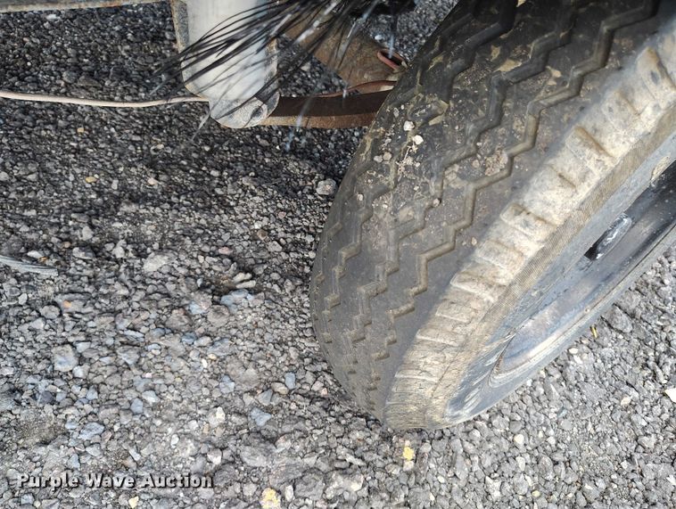 image for item ED0004 2000 Miller mobile office trailer