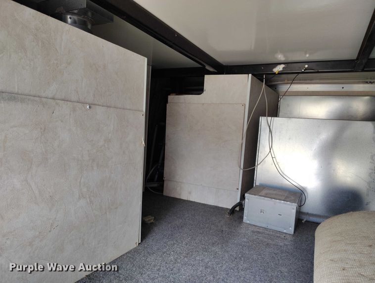 image for item ED0013 2006 HitchHiker II LS camper