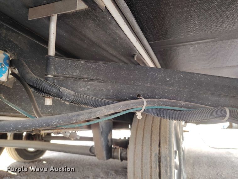 image for item ED0013 2006 HitchHiker II LS camper