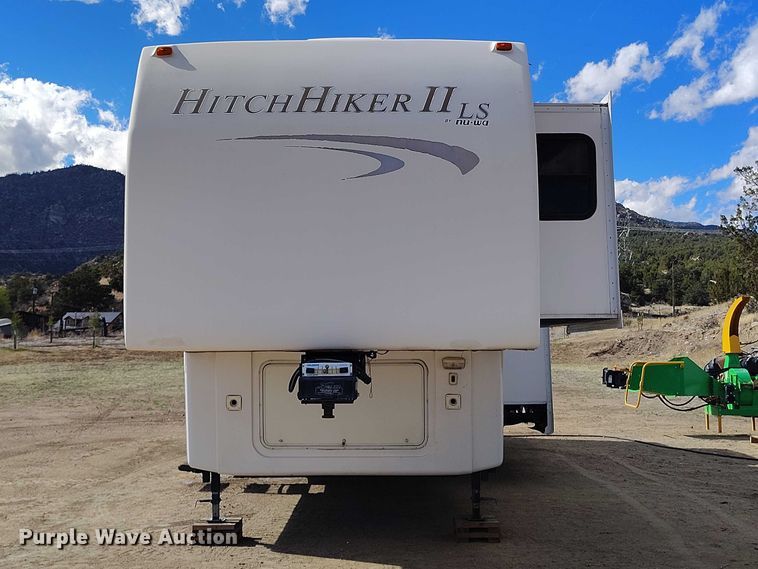 image for item ED0013 2006 HitchHiker II LS camper