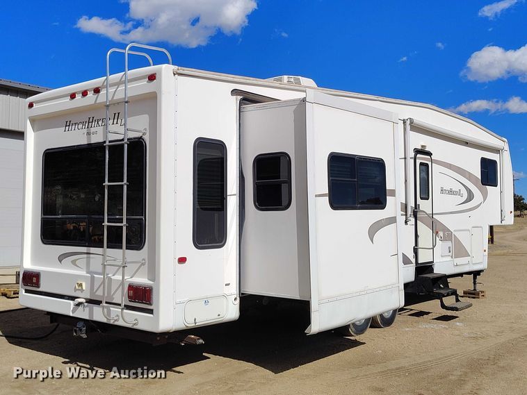 image for item ED0013 2006 HitchHiker II LS camper
