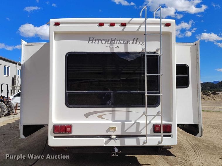 image for item ED0013 2006 HitchHiker II LS camper