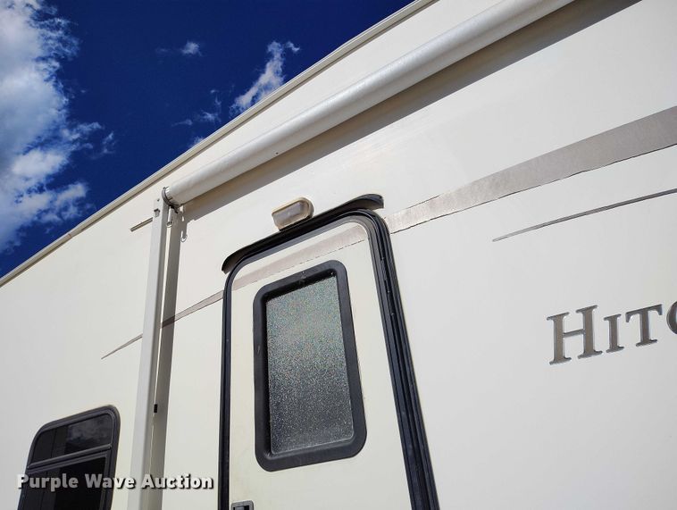 image for item ED0013 2006 HitchHiker II LS camper