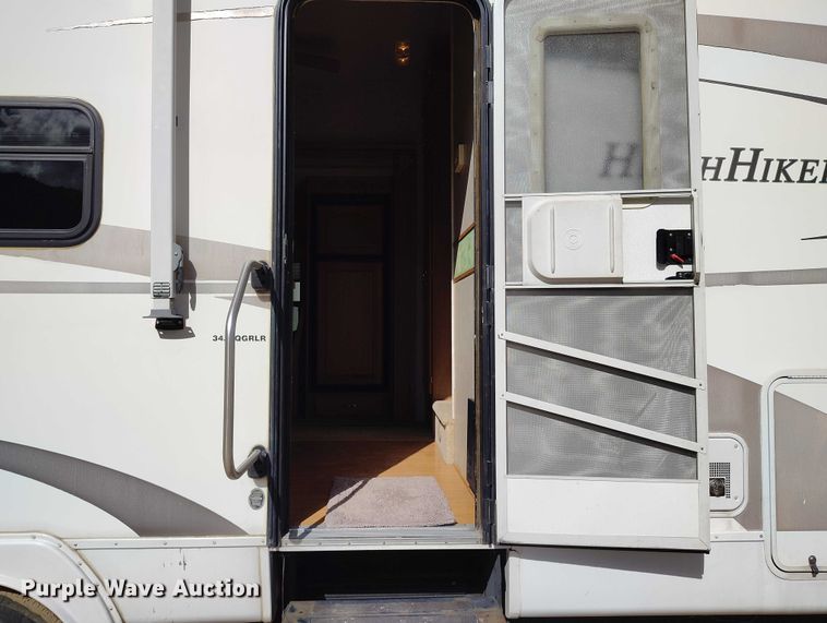 image for item ED0013 2006 HitchHiker II LS camper