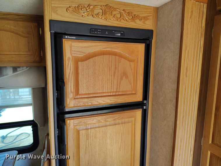 image for item ED0013 2006 HitchHiker II LS camper
