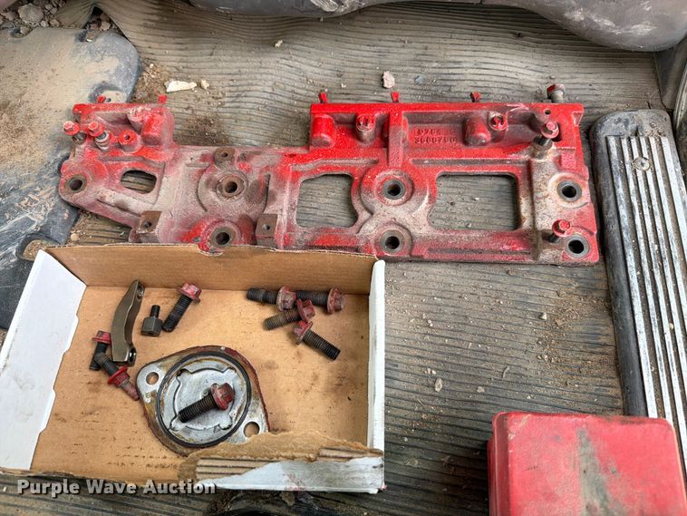 image for item ED5132 2014 Peterbilt 365 roll-off container truck