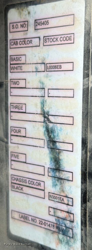 image for item ED5132 2014 Peterbilt 365 roll-off container truck