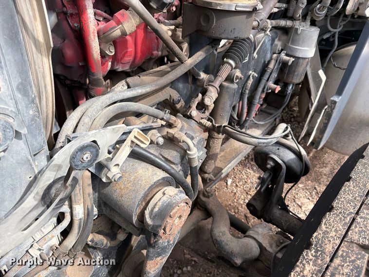 image for item ED5132 2014 Peterbilt 365 roll-off container truck