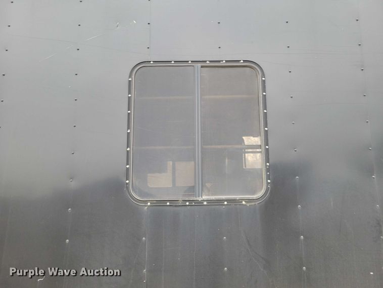 image for item EE0923 1998 United Express Line Inc enclosed cargo trailer