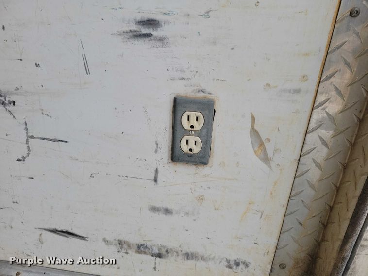 image for item EE0923 1998 United Express Line Inc enclosed cargo trailer