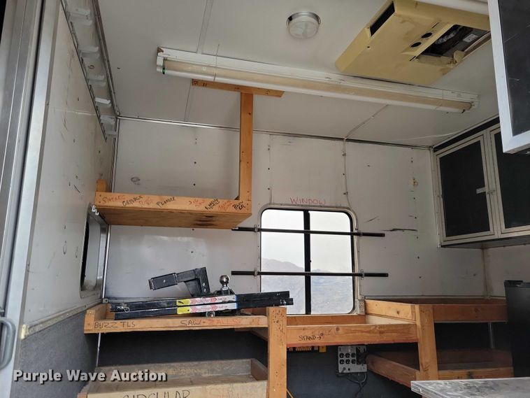 image for item EE0923 1998 United Express Line Inc enclosed cargo trailer