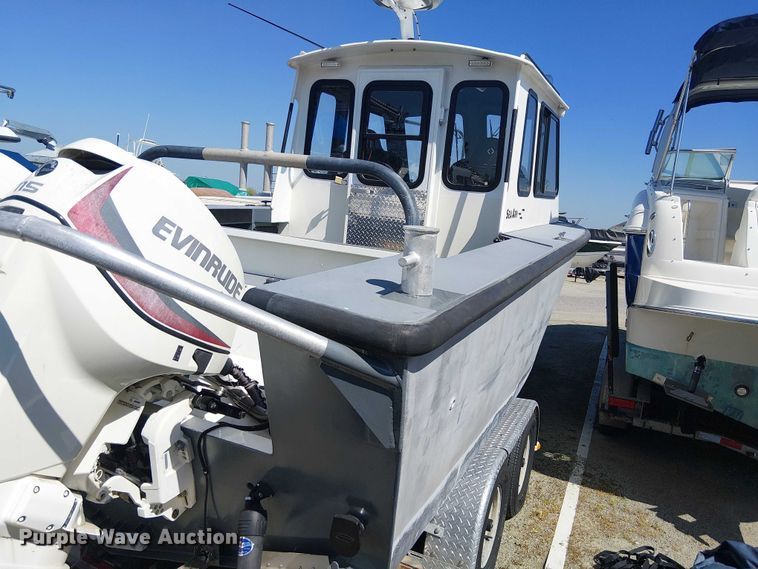 image for item EE5225 1992 SeaArk boat