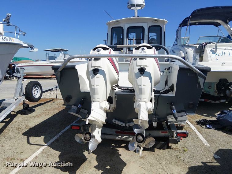 image for item EE5225 1992 SeaArk boat