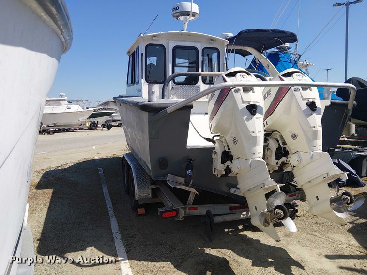 image for item EE5225 1992 SeaArk boat