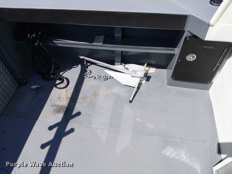 image for item EE5225 1992 SeaArk boat