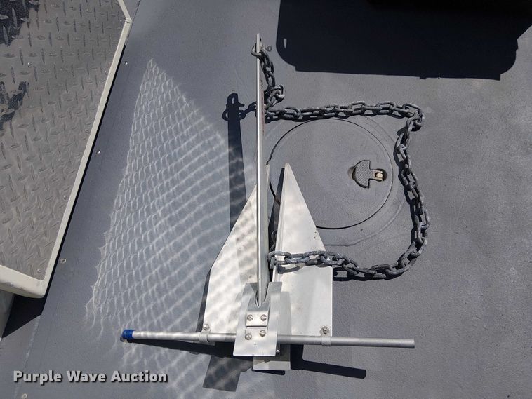 image for item EE5225 1992 SeaArk boat