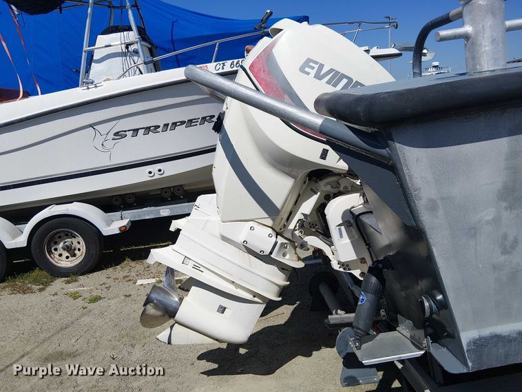 image for item EE5225 1992 SeaArk boat