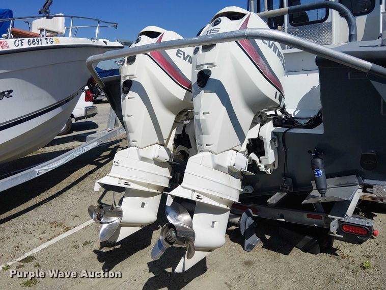 image for item EE5225 1992 SeaArk boat