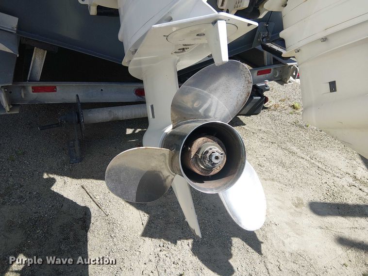 image for item EE5225 1992 SeaArk boat