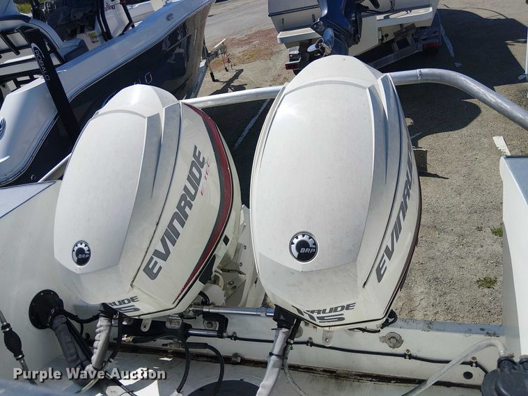 image for item EE5225 1992 SeaArk boat