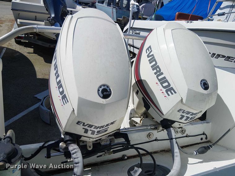 image for item EE5225 1992 SeaArk boat