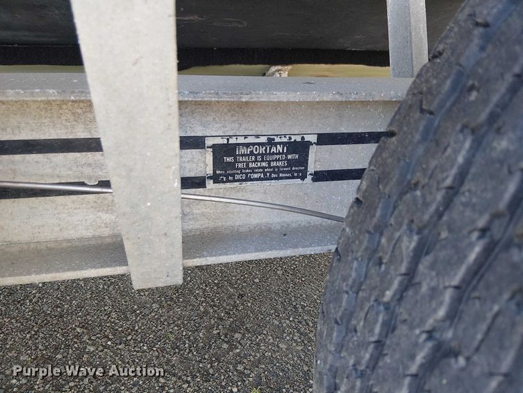 image for item EE5225 1992 SeaArk boat