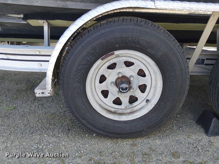 image for item EE5225 1992 SeaArk boat