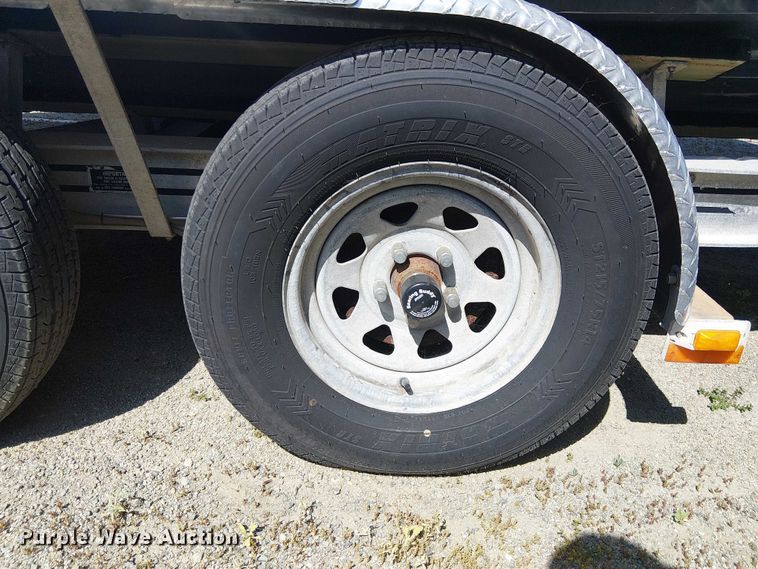 image for item EE5225 1992 SeaArk boat