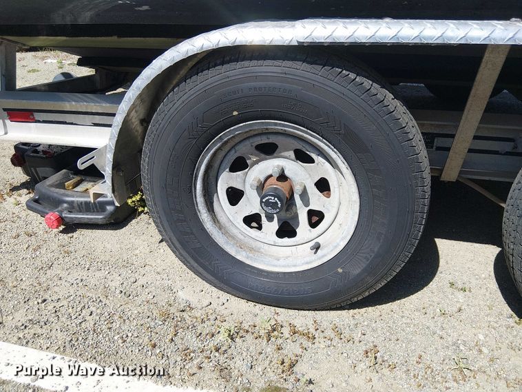 image for item EE5225 1992 SeaArk boat