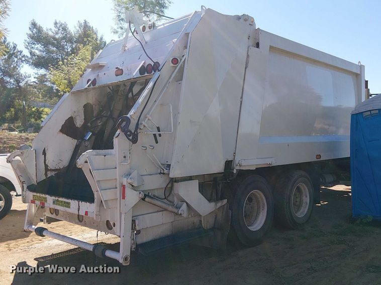 image for item EE5227 2012 International WorkStar 7600 refuse truck