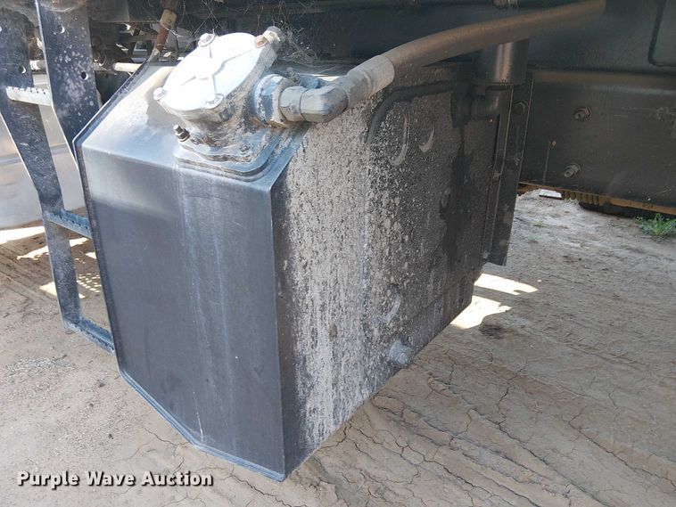 image for item EE5227 2012 International WorkStar 7600 refuse truck