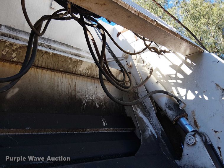 image for item EE5227 2012 International WorkStar 7600 refuse truck