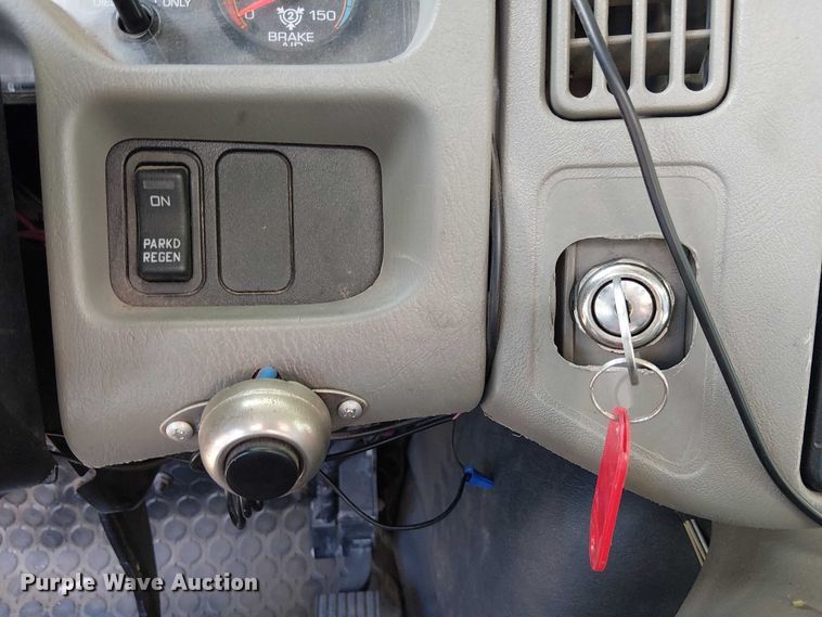 image for item EE5227 2012 International WorkStar 7600 refuse truck